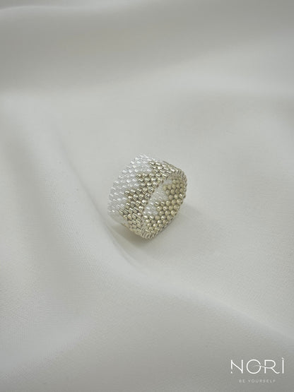Vibration_Alb perlat cu argintiu