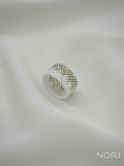 Vibration_Alb perlat cu argintiu