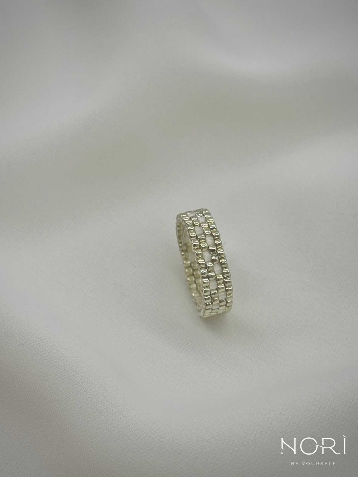 Séduction_Argintiu cu satin