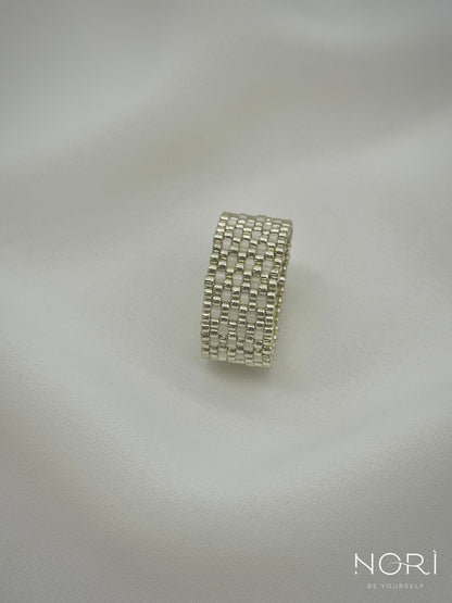 Essence_Argintiu cu satin