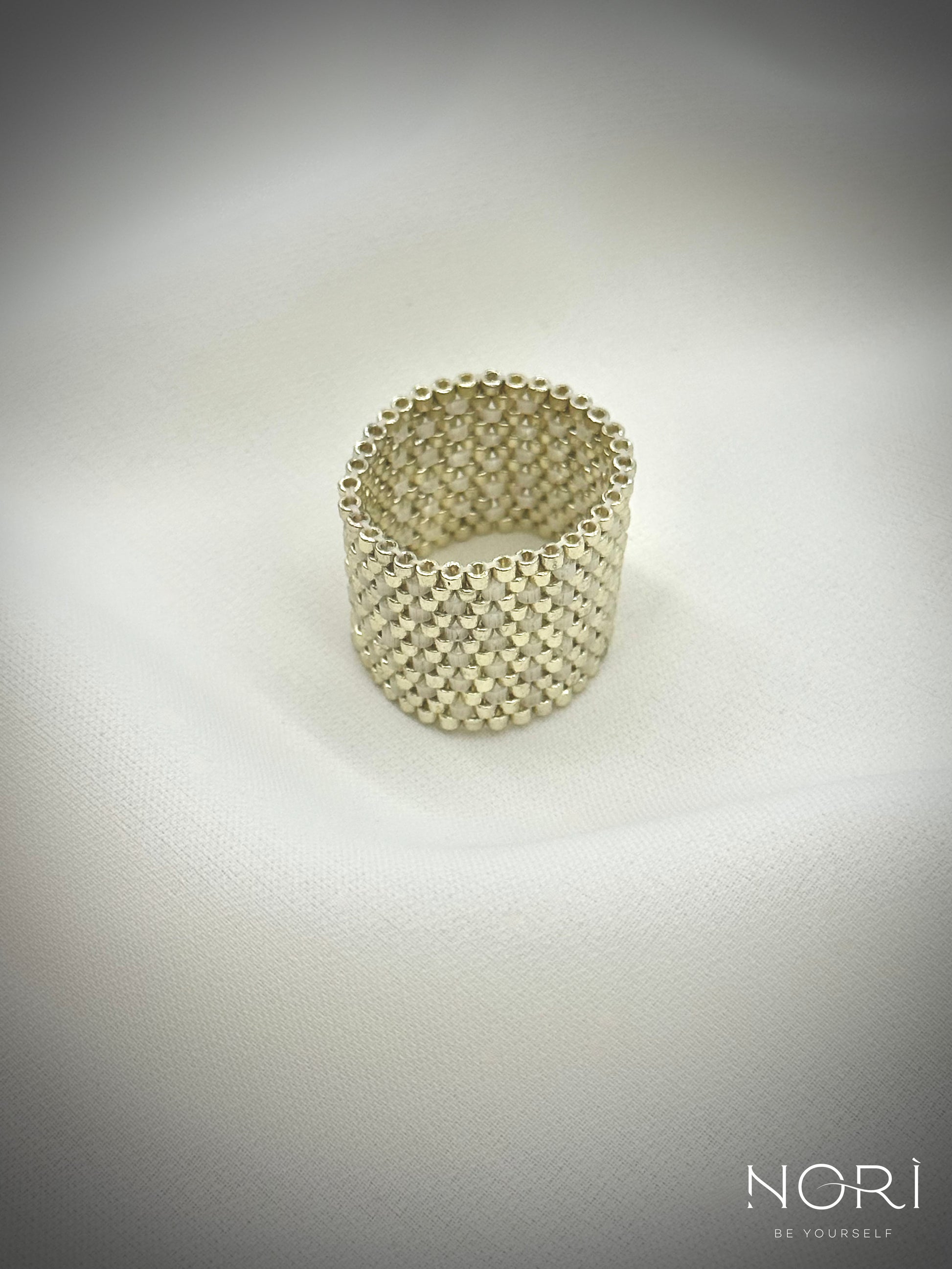 Tresor_Argintiu cu satin alb