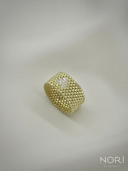 Amour_Auriu pal cu satin