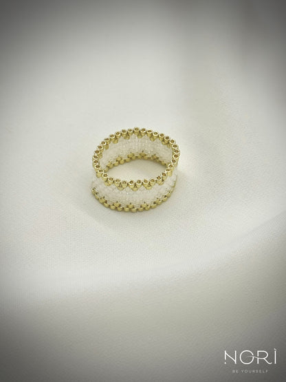 Pulsation_Auriu pal cu satin alb