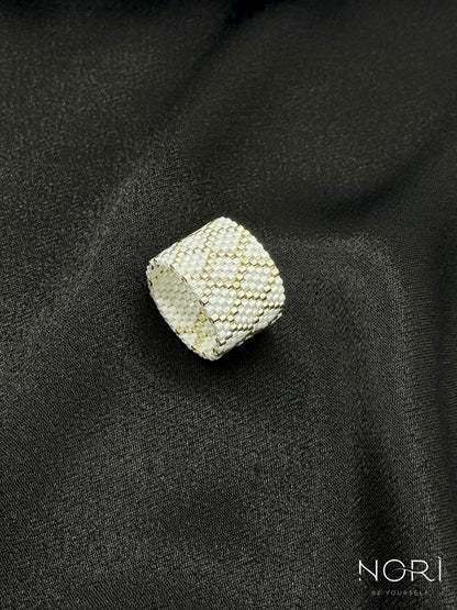 Patine_Alb perlat cu argintiu