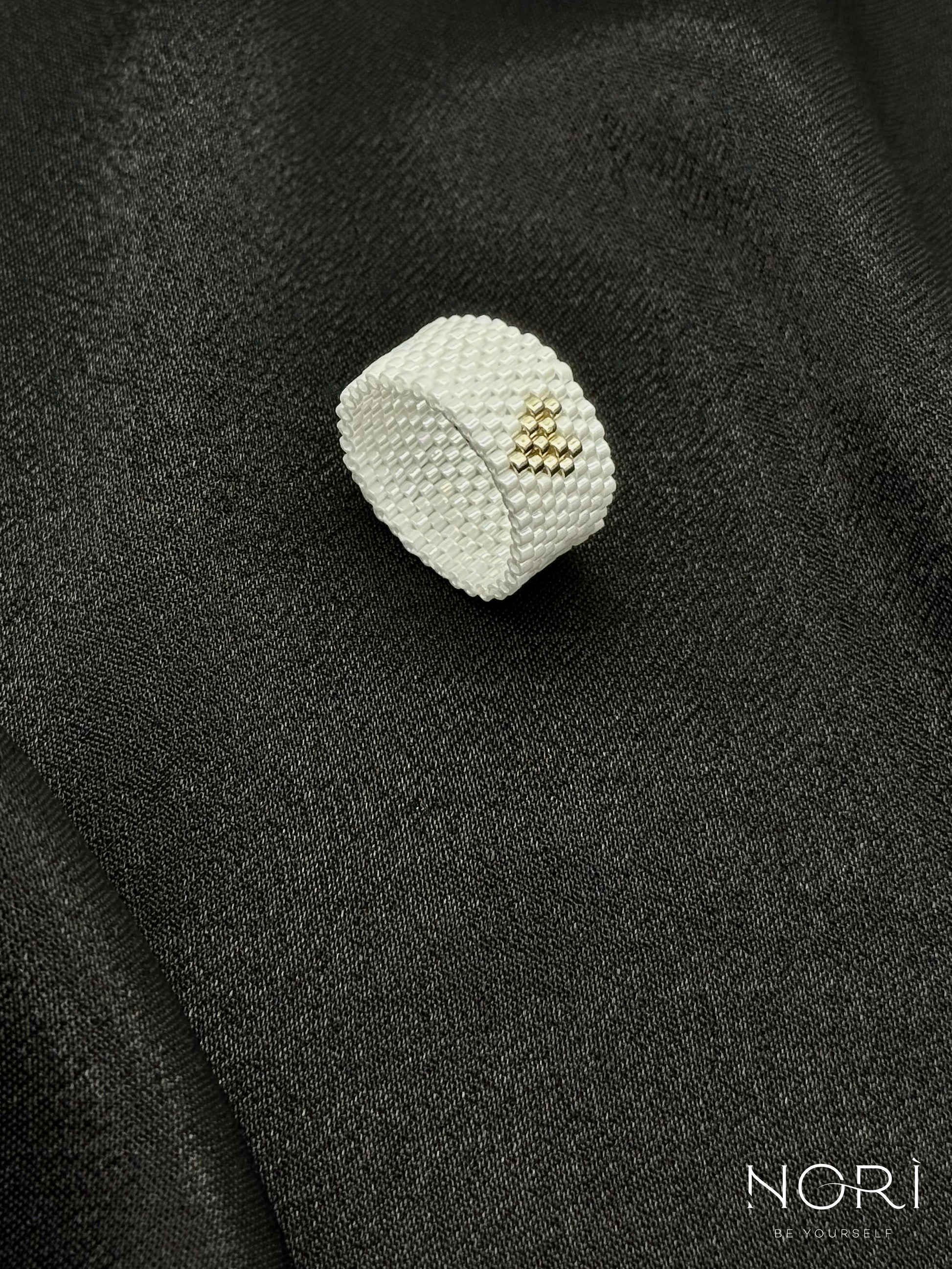 Amour_Alb perlat cu argintiu