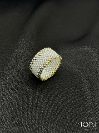 Pulsation_Alb perlat cu argintiu