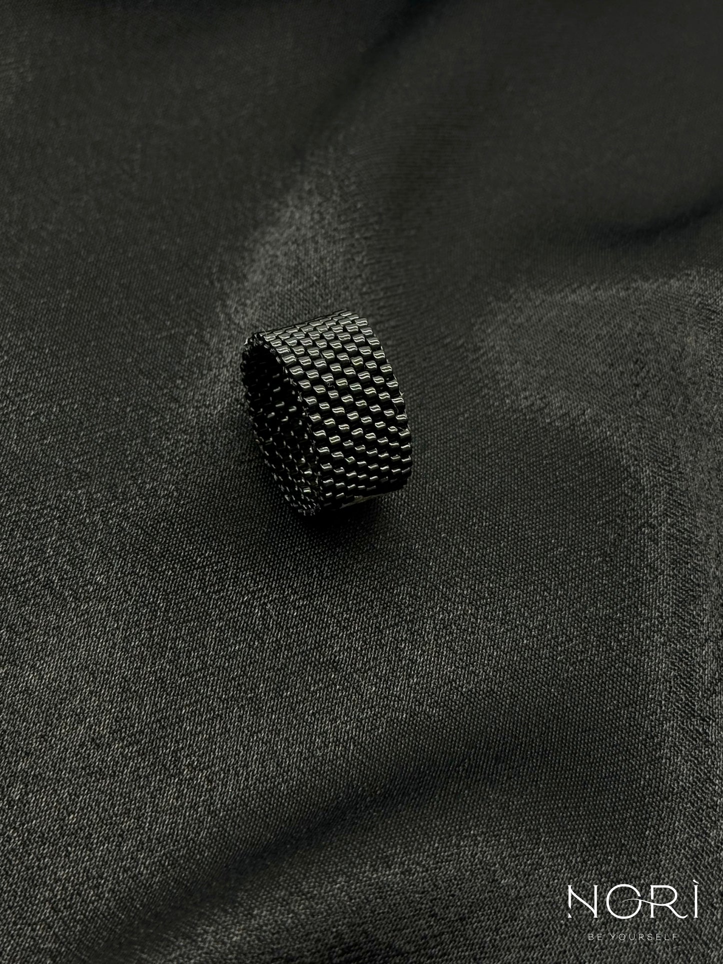 Nuance_Negru
