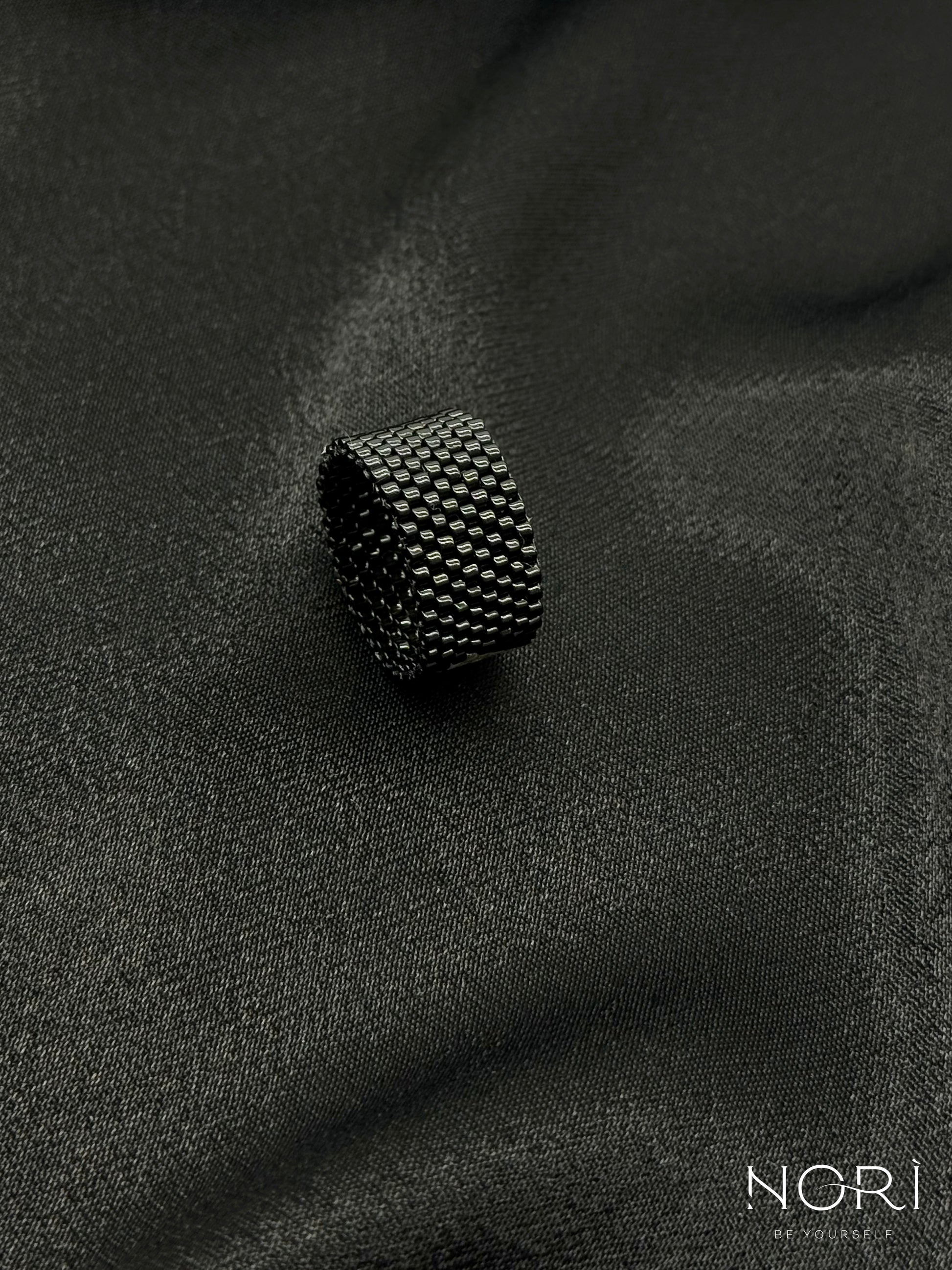 Nuance_Negru