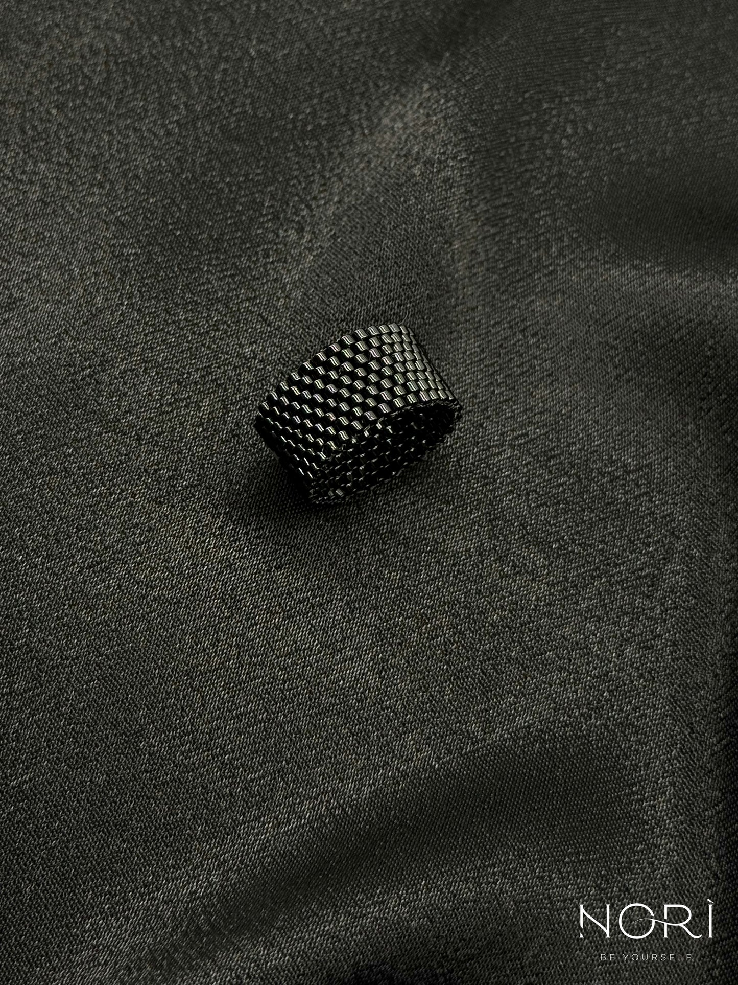 Nuance_Negru
