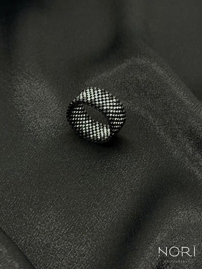 Pulsation_Negru cu metalic
