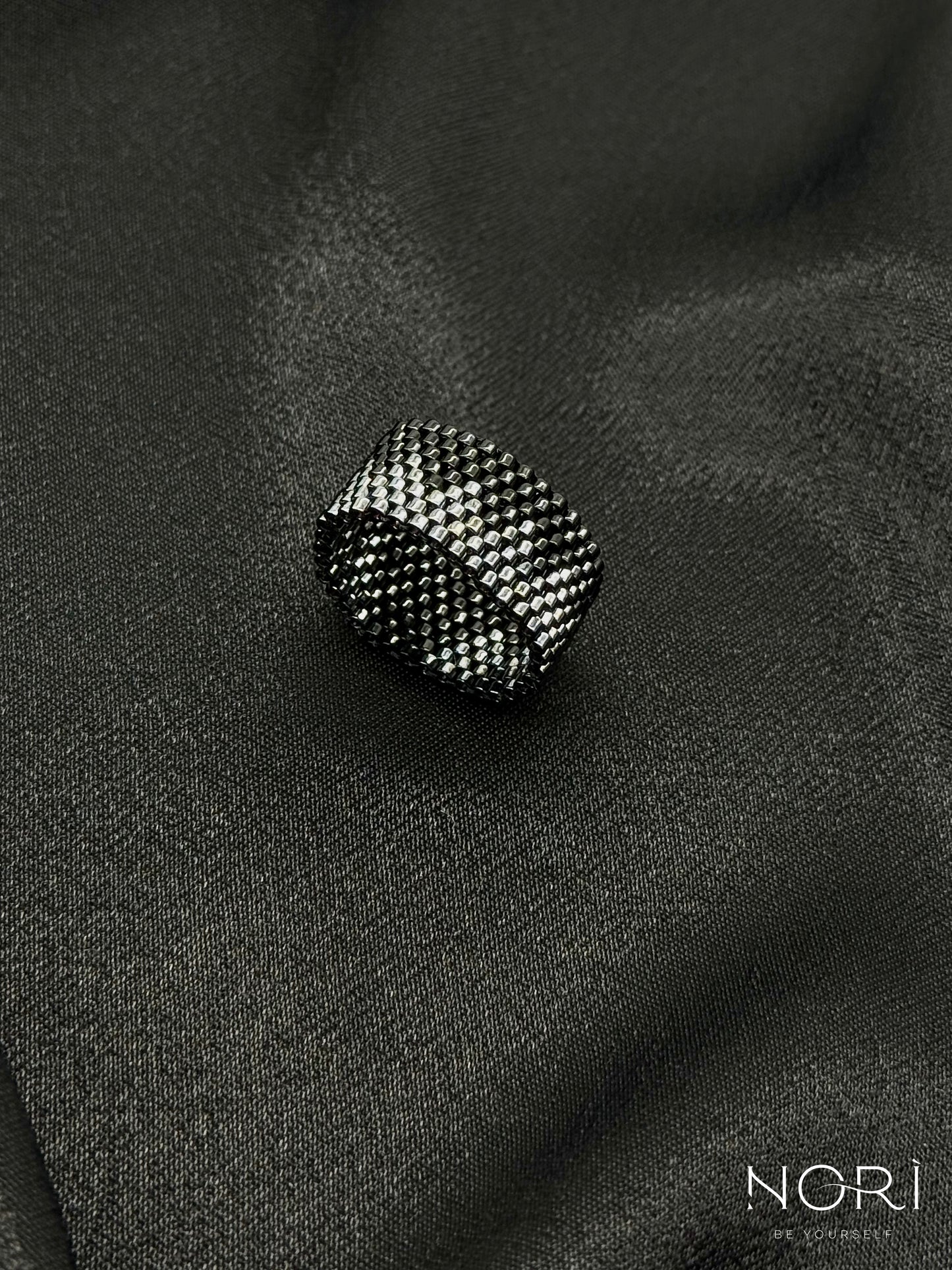 Vibration_Negru cu metalic