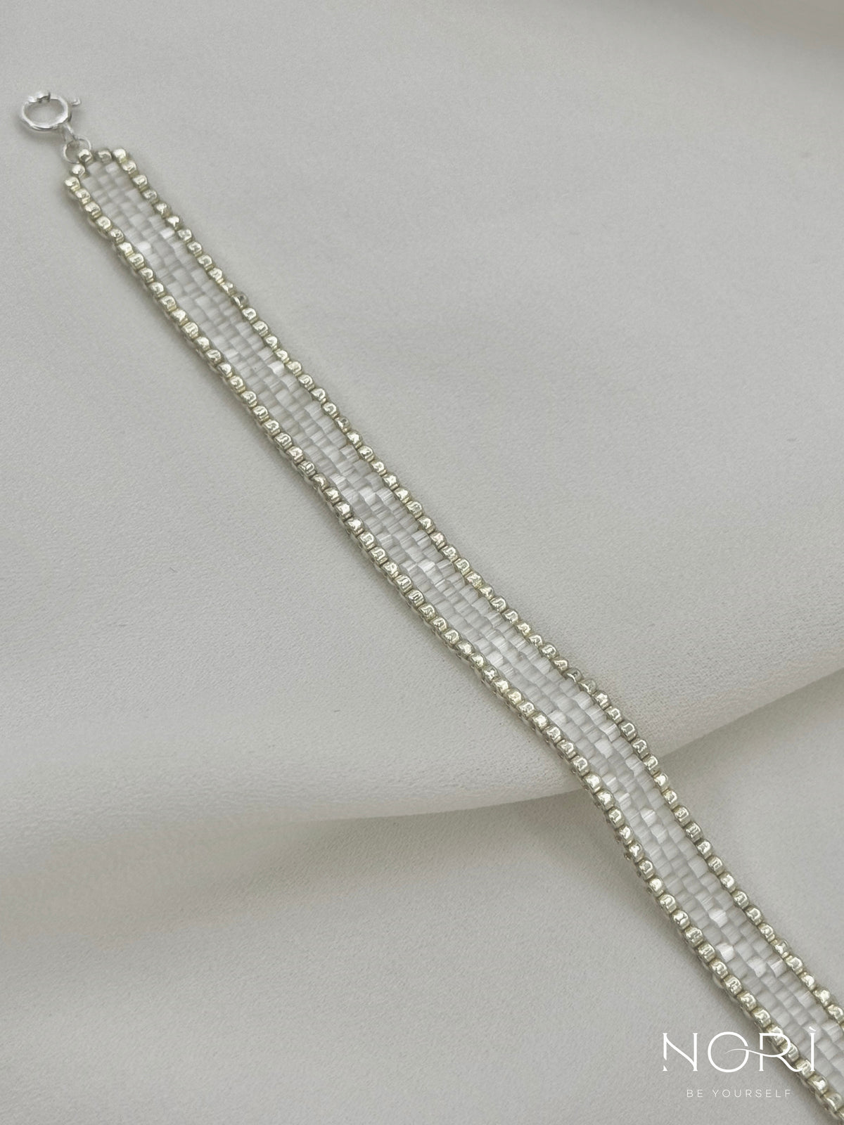 Contour_Argintiu cu satin