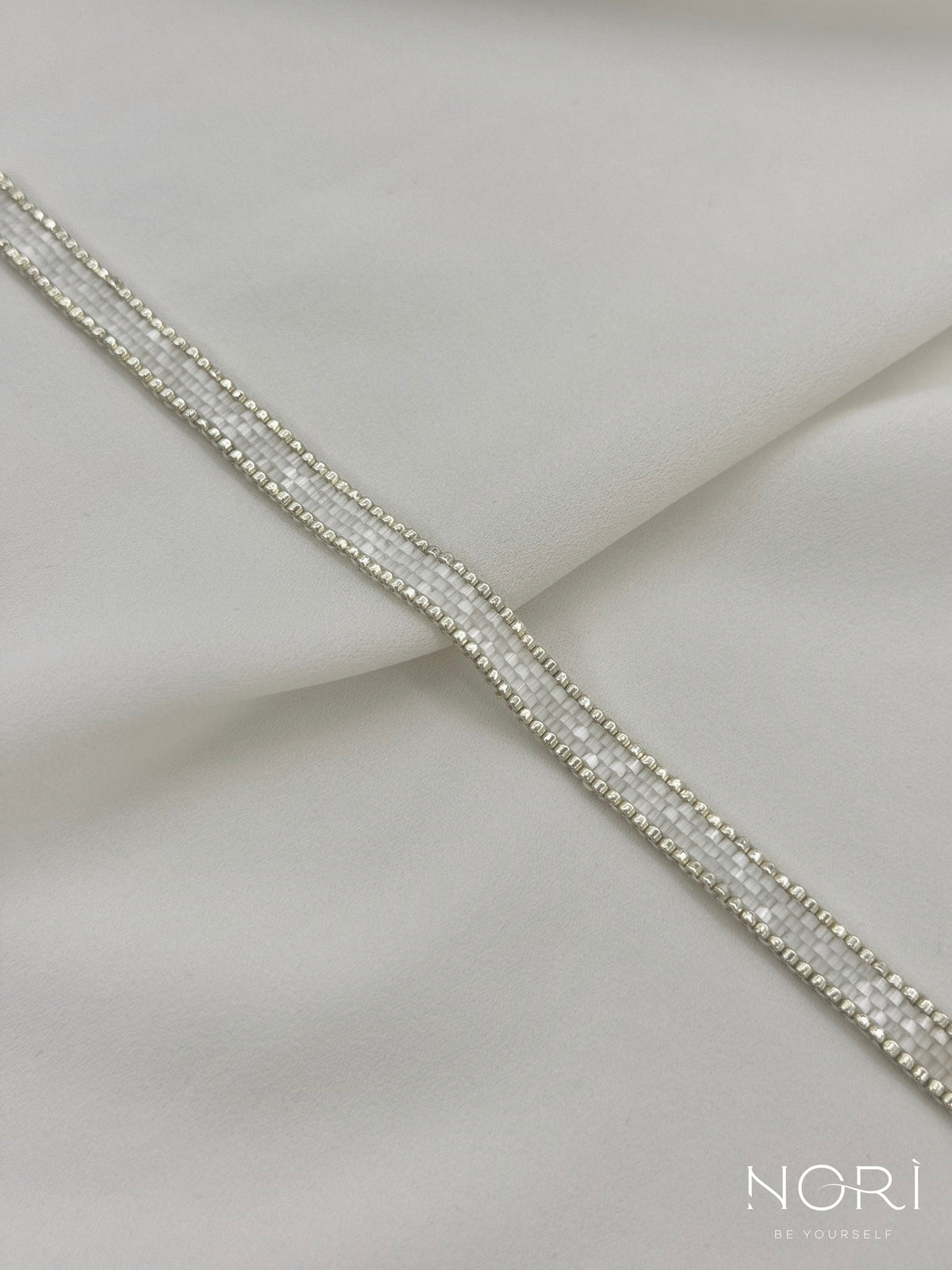 Contour_Argintiu cu satin