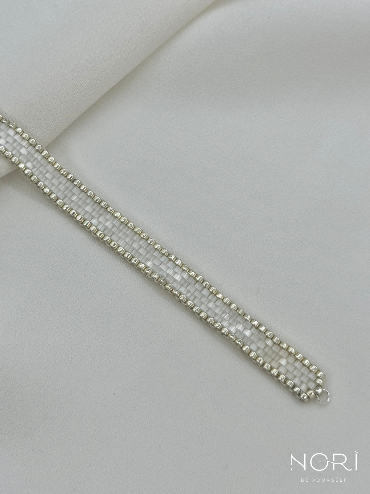 Contour_Argintiu cu satin_fara extensie
