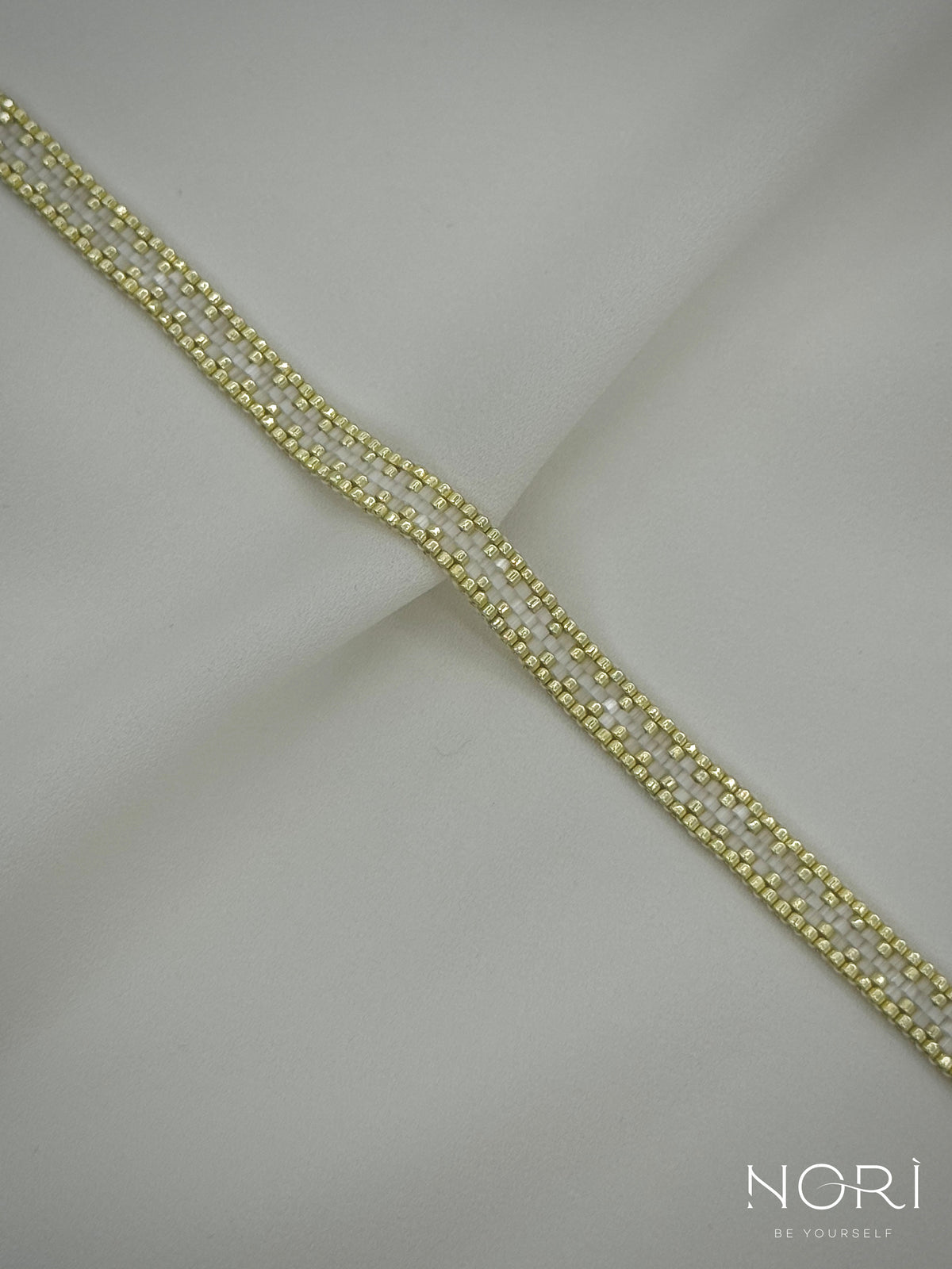 Tissé_Auriu pal cu satin