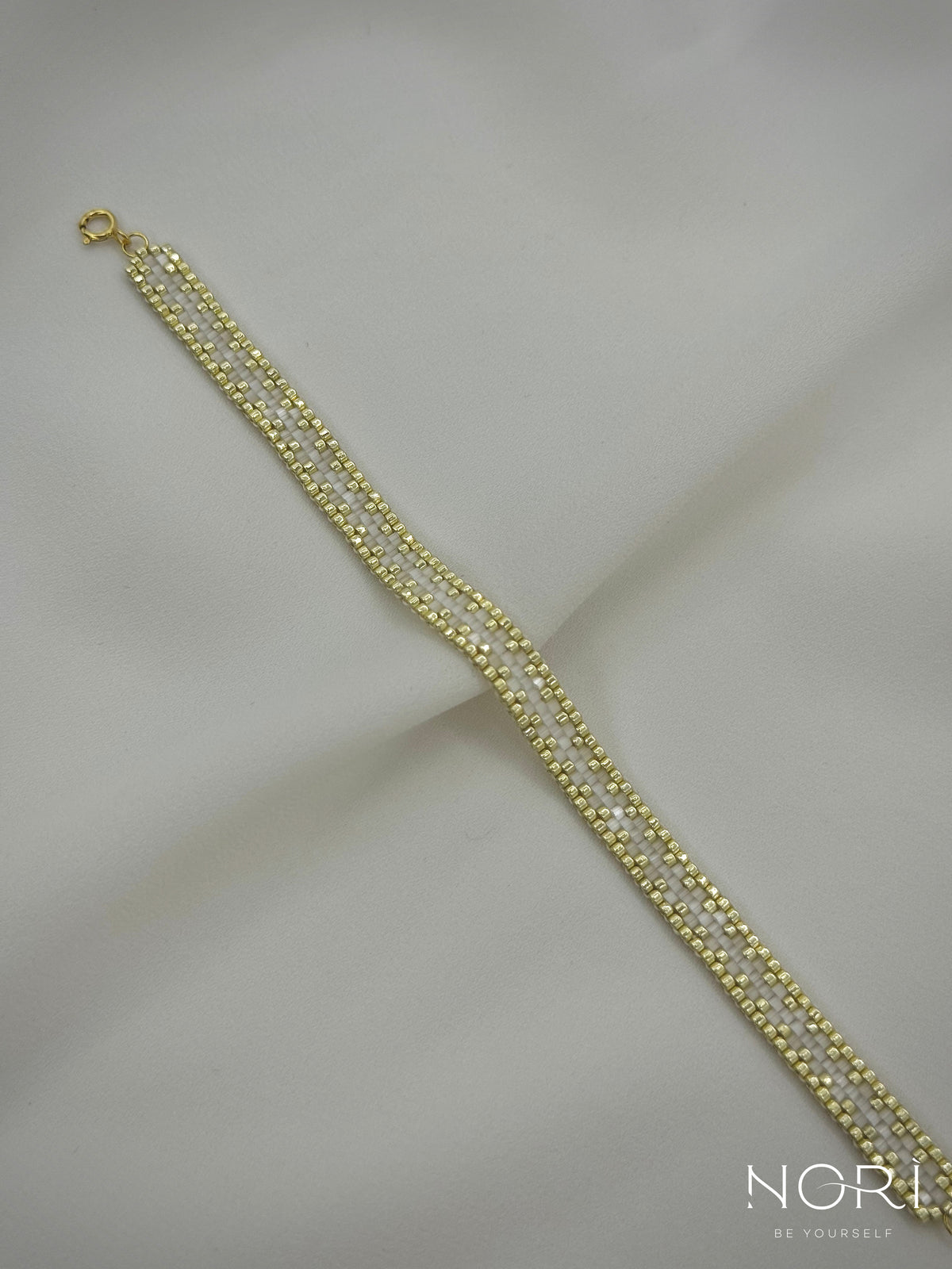 Tissé_Auriu pal cu satin