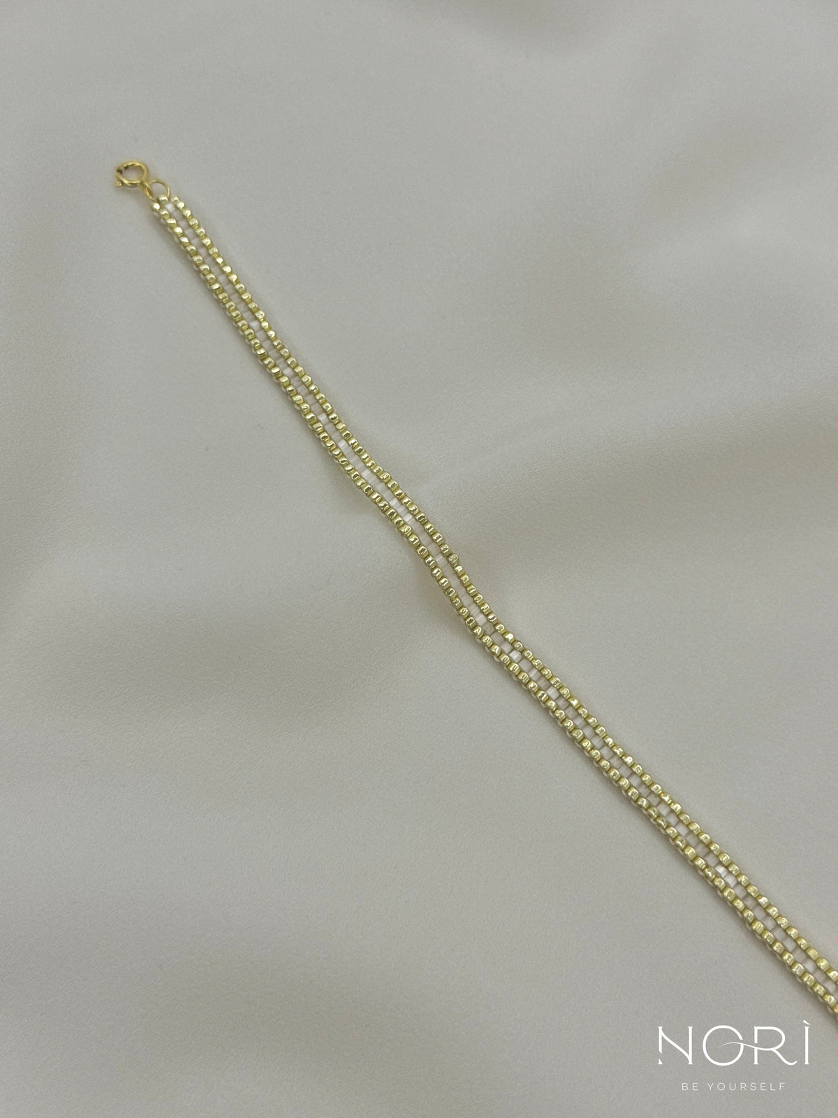 Ligne_Auriu pal cu satin