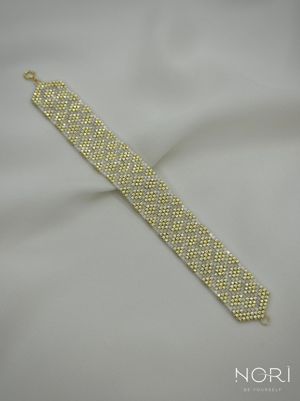 Mosaïque_Auriu pal cu satin_fara extensie