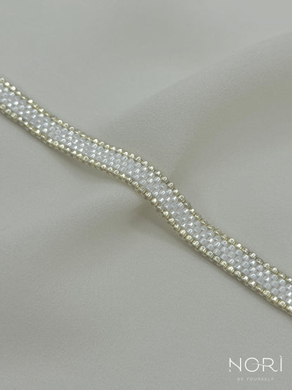Contour_Alb perlat cu argintiu
