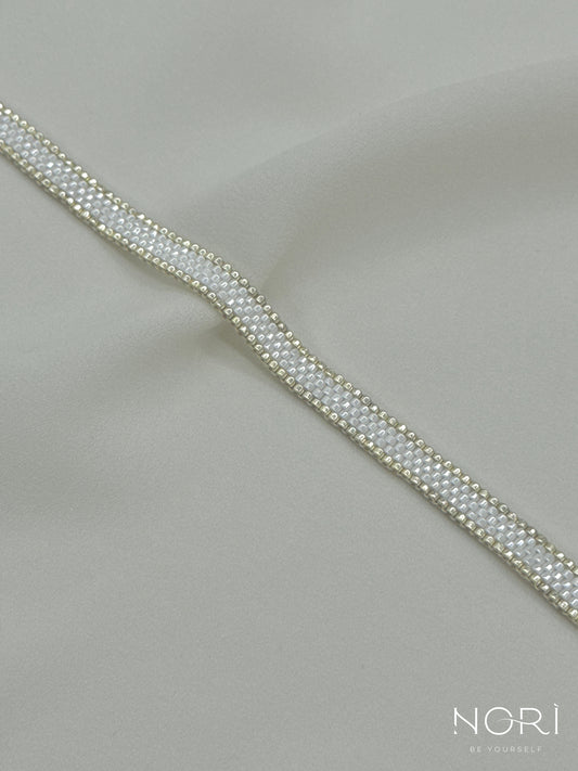 Contour_Alb perlat cu argintiu