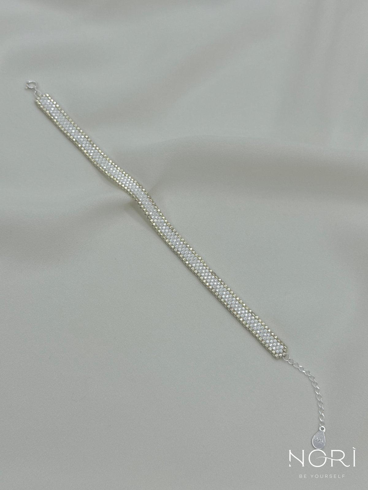 Contour_Alb perlat cu argintiu_cu extensie