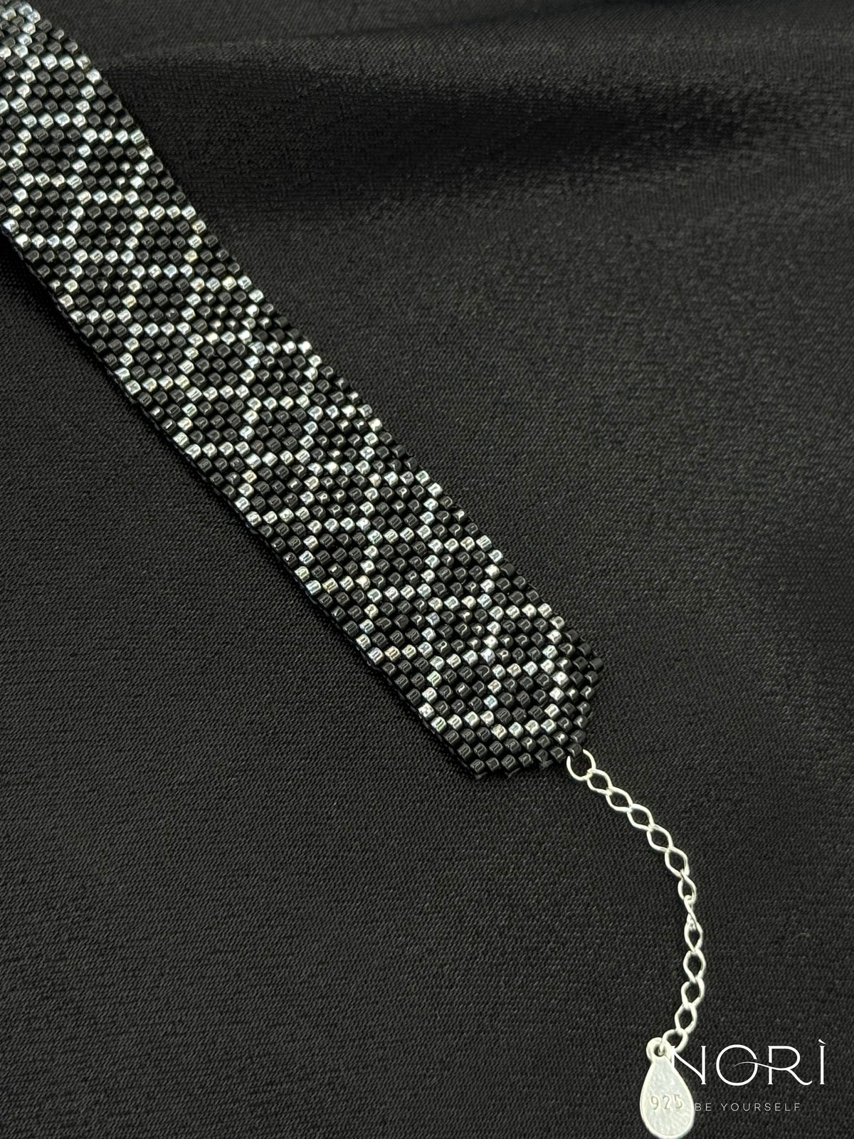 Mosaïque_Negru cu metalic antracit_cu extensie