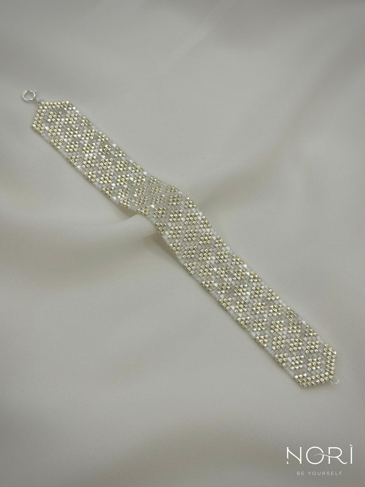 Mosaïque_Argintiu cu satin_fara extensie