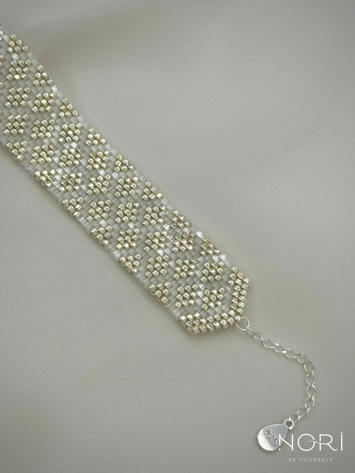Mosaïque_Argintiu cu satin_cu extensie