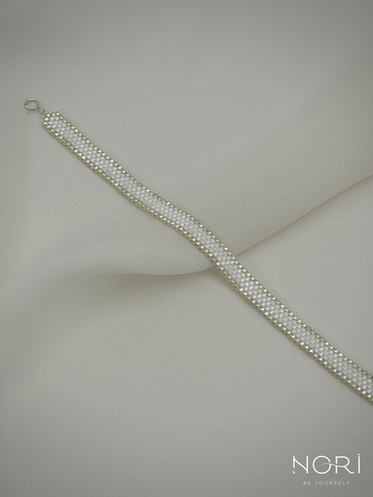 Contour_Alb perlat cu argintiu