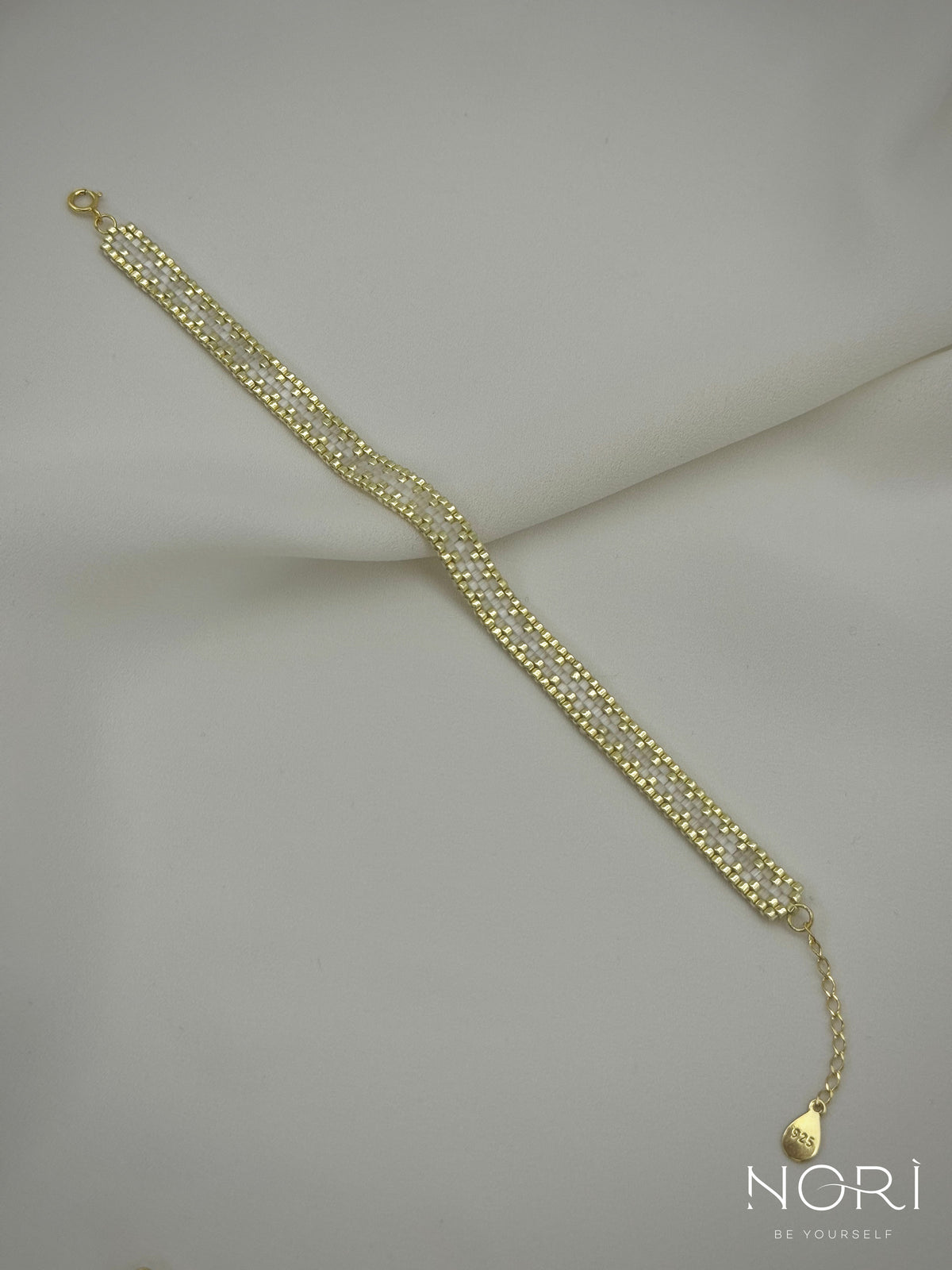 Tissé_Auriu pal cu satin_cu extensie