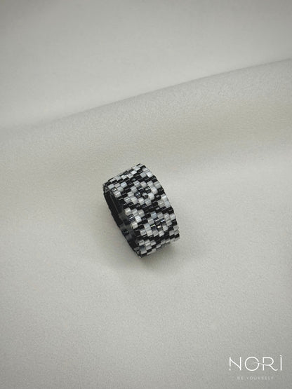Filigrane_Negru metalic cu satin